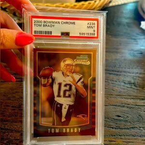 2000 BOWMAN CHROME TOM BRADY CARD